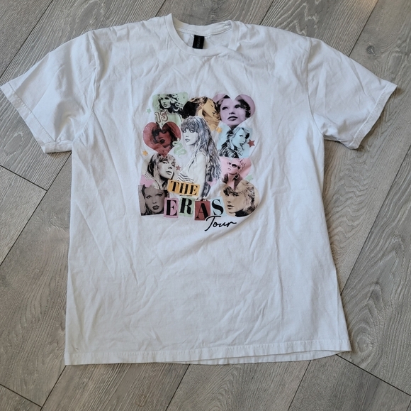 Taylor Swift "Eras Tour" T-Shirt - Picture 1 of 3